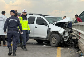 Sakarya’da köprü üzerinde kaza: İki jandarma şehit oldu