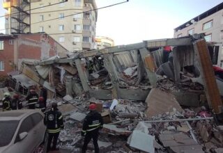 Gebze’de 6 katlı bina çöktü