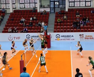 KIZLAR 5’İ BİR YERDE!