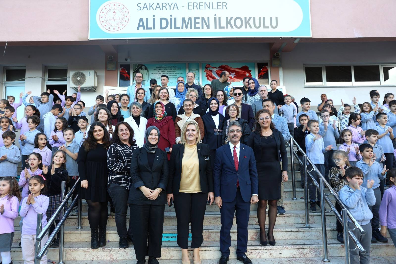 BAŞKAN ŞENOL DİNÇ ÖĞRETMENLER GÜNÜNÜ KUTLADI