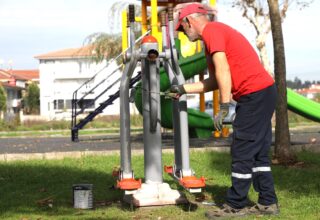 ERENLER’DE PARK VE BAHÇELERDE ÇALIŞMALAR HIZ KESMİYOR