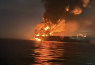 Karadeniz’de iki tankerde patlama