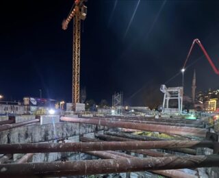 Beyoğlu’ndaki metro inşaatında iskele çökmesi sonucu yaşanan kazada 1 işçi öldü