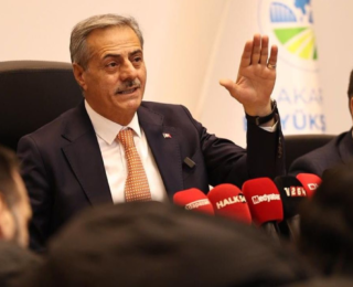 Başkan Alemdar, Sapanca Gölü iddialarına AKOM’da slaytlarla yanıt verdi