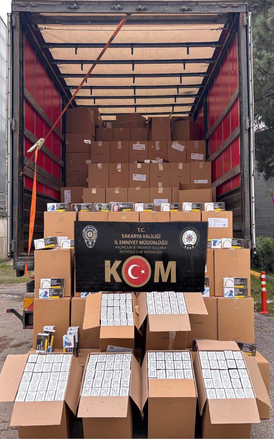 Sakarya’da Kaçakçılığa Büyük Darbe: 6 Milyon 610 Bin Makaron Ele Geçirildi