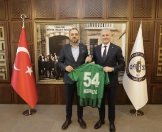 Sakaryaspor Yönetimi SATSO’yu ziyaret Etti