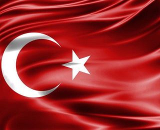 Erenler Belediye Başkanı Şenol Dinç’ten Bayrağa Yapılan Saldırıya Sert Tepki