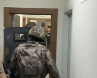 Polisten kaçak ilaç baskını