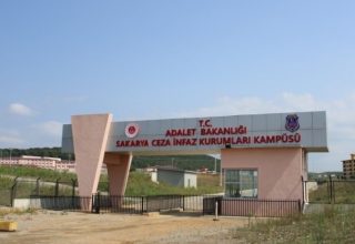 Cezaevinde boğazı kesilmiş halde bulundu