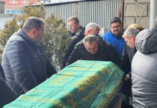 Otoyoldaki feci kazada ölen genç son yolculuğuna uğurlandı…