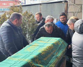 Otoyoldaki feci kazada ölen genç son yolculuğuna uğurlandı…