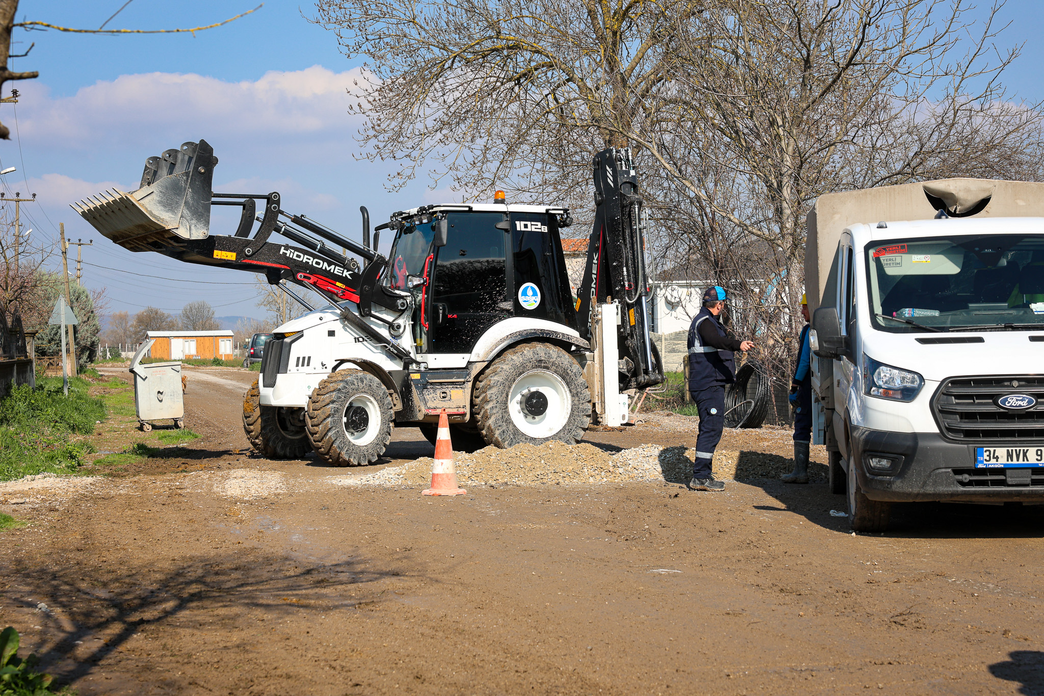 Küçükesence Mahallesi’nde yenilenen 6 bin 400 metrelik hat sayesinde su kayıpları son buldu