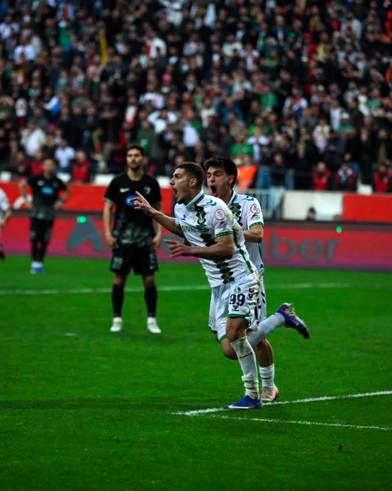 Sakaryaspor Deplasmandan 1 Puanla Dönüyor