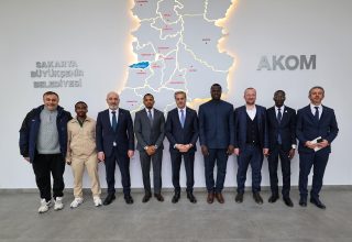 Gambiya heyeti Sakarya Büyükşehir Belediyesi’nde ağırlandı