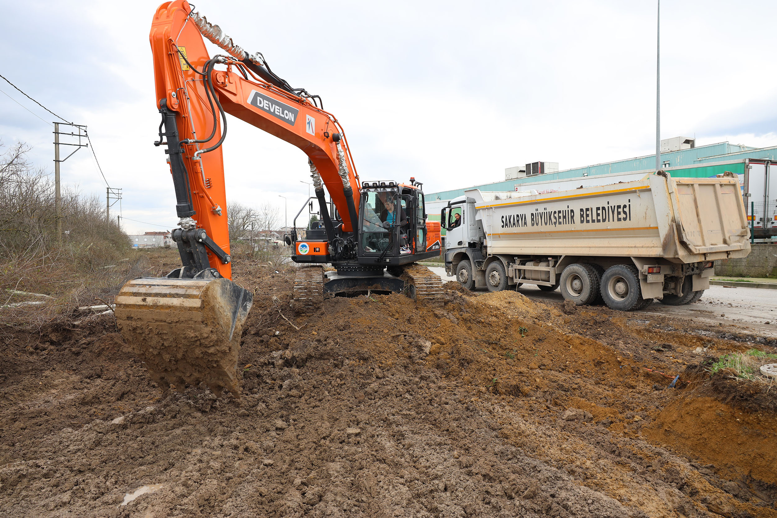 Yazlık Kavşağı’nda trafik yükünü hafifletecek duble yolda çalışmalar başladı