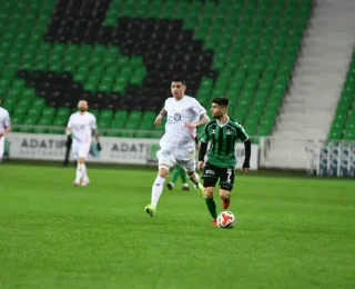 Sakaryaspor Kan Kaybetmeye Devam Ediyor