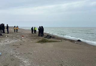 Karasu sahilinde erkek cesedi bulundu