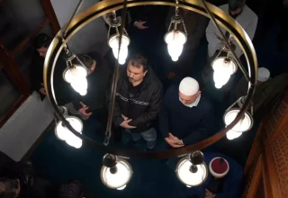 Sakarya’da Berat Kandili’nde vatandaşlar camileri doldurdu