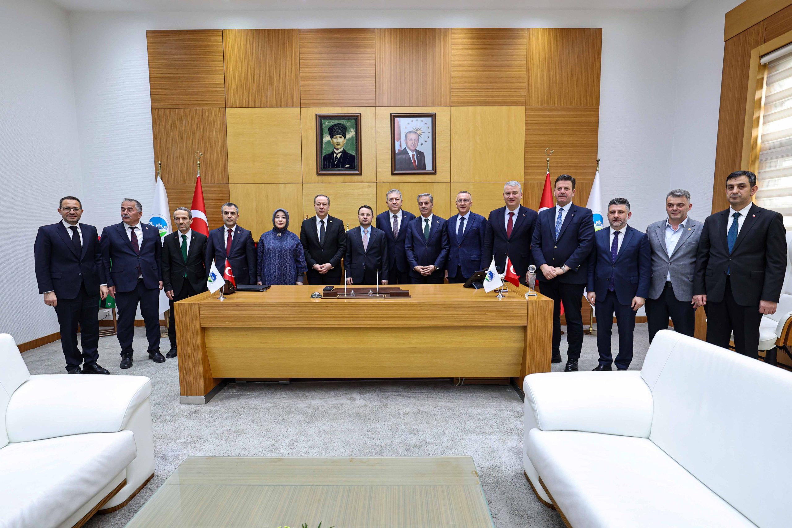 Adalet Bakanı Gürlek, Büyükşehir Belediyesi’nde: Sakarya’ya ‘huzur şehri’ övgüsü