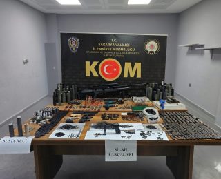 Hendek’te Silah Kaçakçılığı Operasyonu: DEAŞ Bağlantılı Şüpheli de Yakalandı