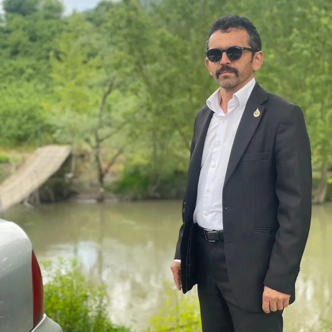 Seyhan Türkseven, Türkiye Yüzyılı Partisi Genel Merkez Gençlik Kolları Başkan Yardımcısı sıfatıyla 23 Nisan Ulusal Egemenlik ve Çocuk Bayramı dolayısıyla bir kutlama mesajı yayımladı.