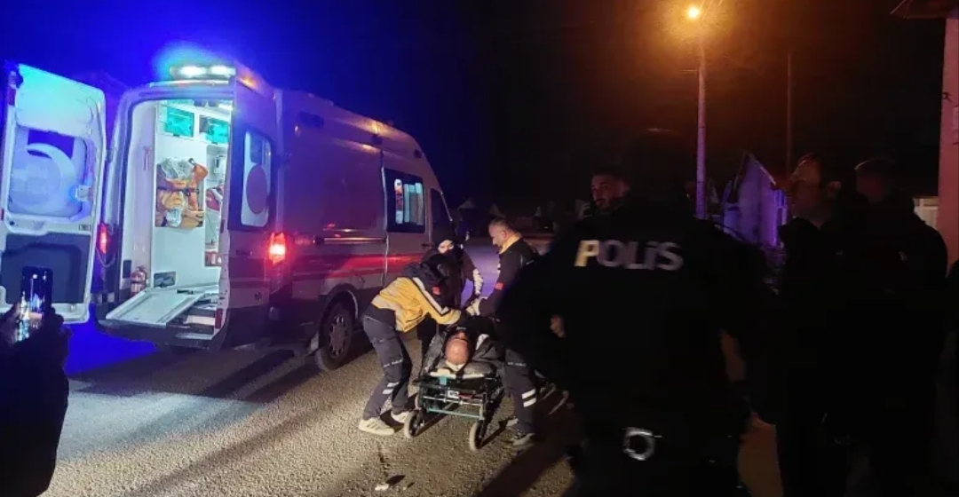 Akyazı’da Bıçaklı Kavga Can Aldı