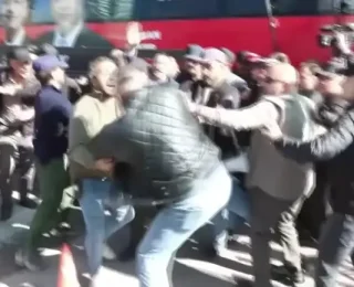 CHP genel merkezinde tahliye gerginliği