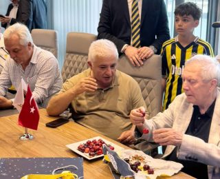 Yüksel Avşar, Aziz Yıldırım ile sıcak bir sohbet gerçekleştirdi