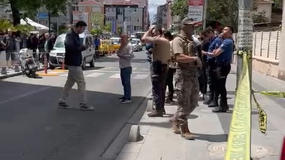 Tekirdağ’da bir iş merkezinde silahlı çatışma çıktı: 2 polis şehit düştü!