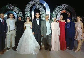 Yeşilin ve Sapanca Gölü’nün buluştuğu noktada görkemli düğün