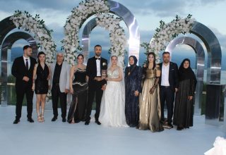 Yusuf Alemdar’ın kıydığı nikâhta Ebrar ve Ömer’e mutluluk alkışı