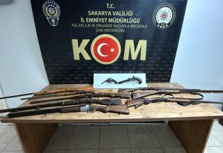 Adapazarı’nda Silah Operasyonu: 10 Ruhsatsız Silah Ele Geçirildi