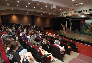 ERENLER’DE ÇOCUKLAR TİYATRO PROGRAMINDA BULUŞTU