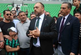 Sakaryaspor Kongresinde Gerginlik: Genel Kurul Ertelendi