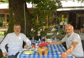 Cumhurbaşkanlığı İletişim Başkanı Duran’dan Sapanca’da dost ziyareti