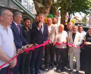 Adapazarı’nda Rüya Çiçek Evi Görkemli Bir Törenle Hizmete Açıldı