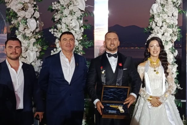 Haluk Bal ve Nur Sema Özdemir görkemli düğünle dünyaevine girdi