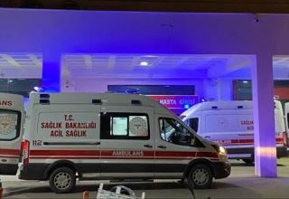 Adapazarı’nda İnşaatta Feci Kaza: Yüksek Gerilim Hattına Temas Eden İşçi Ağır Yaralandı