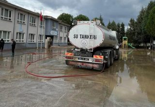 Erenler’de Yağış Sonrası Temizlik Seferberliği