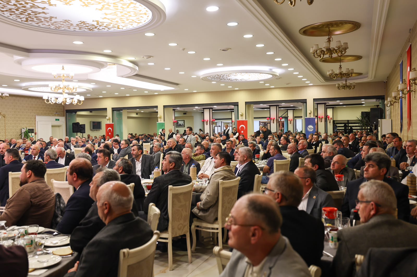 Başkan Alemdar Muhtarlarla Buluştu: “Sakarya’nın Geleceğine İz Bırakacağız