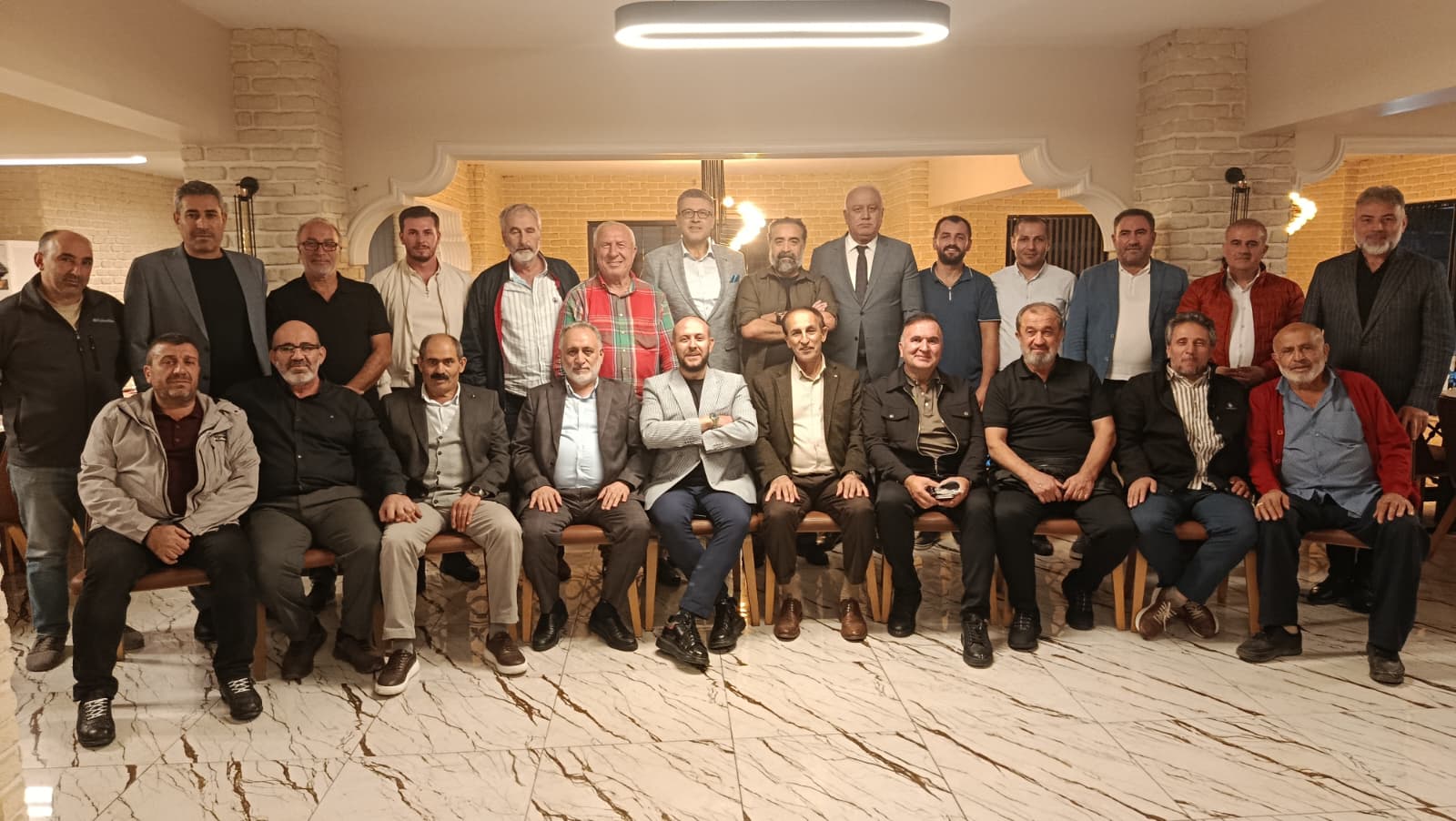 Sakarya iş dünyasının güçlü isimleri aynı sofrada buluştu